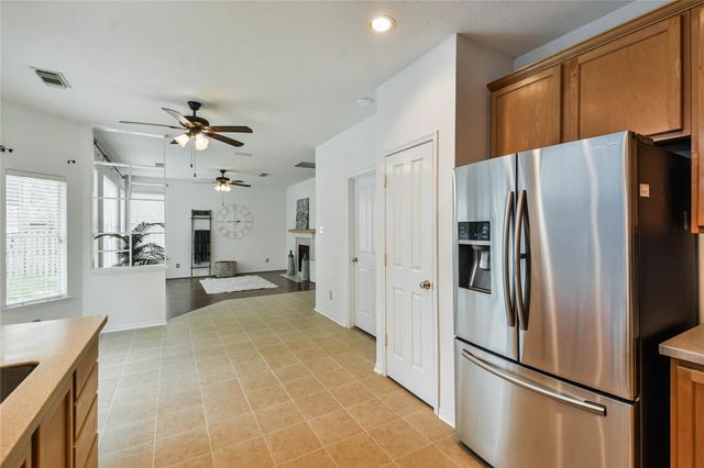 2 Willow Point Place, The Woodlands, TX 77382