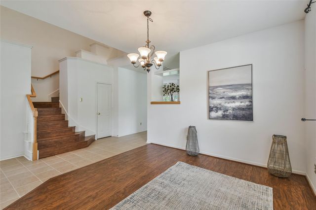 2 Willow Point Place, The Woodlands, TX 77382