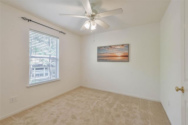 2 Willow Point Place, The Woodlands, TX 77382