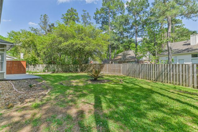 2 Willow Point Place, The Woodlands, TX 77382