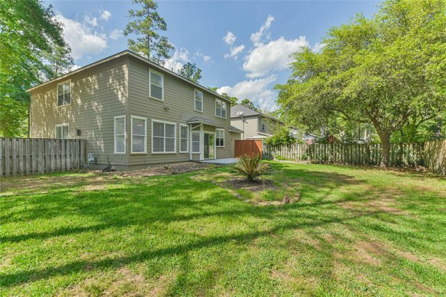 2 Willow Point Place, The Woodlands, TX 77382