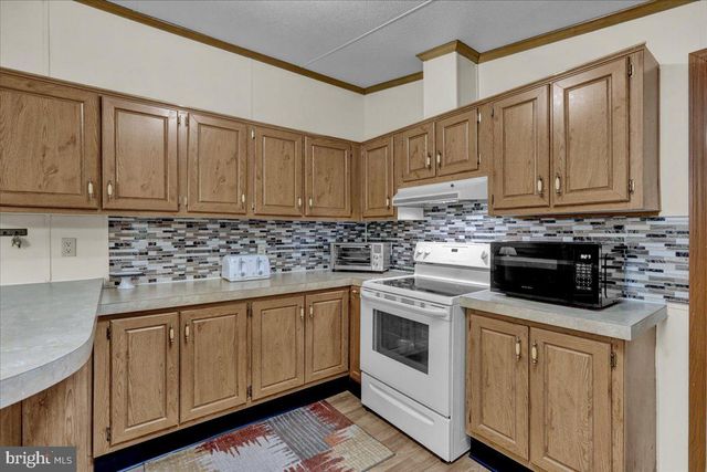 703 1ST STREET EXT, Hamburg, PA 19526