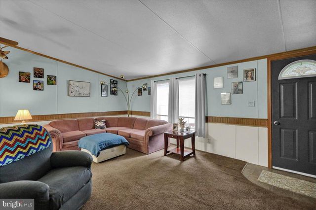 703 1ST STREET EXT, Hamburg, PA 19526