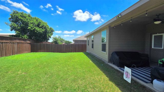 328 Dunmore Drive, Fort Worth, TX 76052