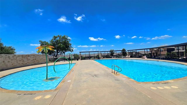 328 Dunmore Drive, Fort Worth, TX 76052