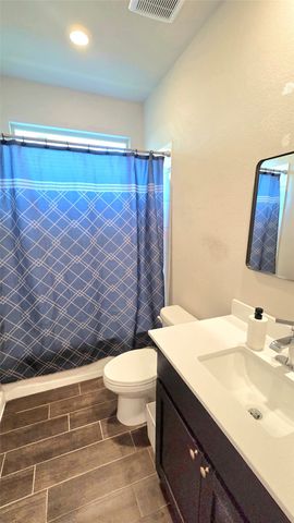 328 Dunmore Drive, Fort Worth, TX 76052