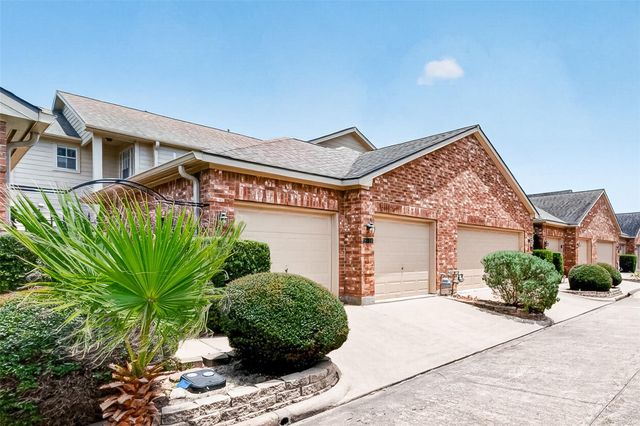 2034 Glencove Drive, Seabrook, TX 77586