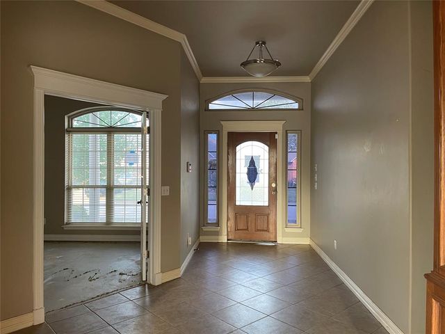 207 Stone Creek Road, Midwest City, OK 73130