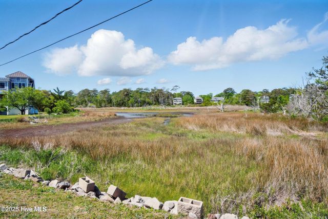 7663 Myrtle Grove Road, Wilmington, NC 28409
