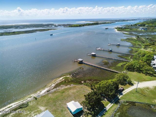 7663 Myrtle Grove Road, Wilmington, NC 28409