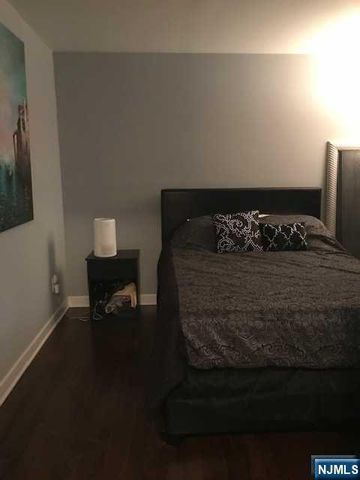 215 Washington Drive 215, Ramsey, NJ 07446