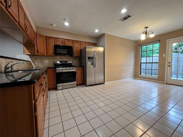 75 W Stony Bridge Circle, The Woodlands, TX 77381