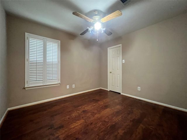 75 W Stony Bridge Circle, The Woodlands, TX 77381