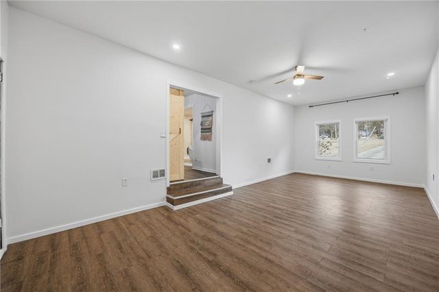 811 Cinderella Way, Decatur, GA 30033