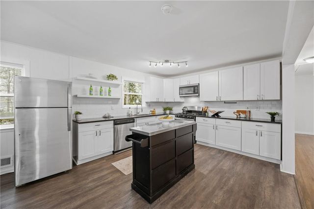 811 Cinderella Way, Decatur, GA 30033