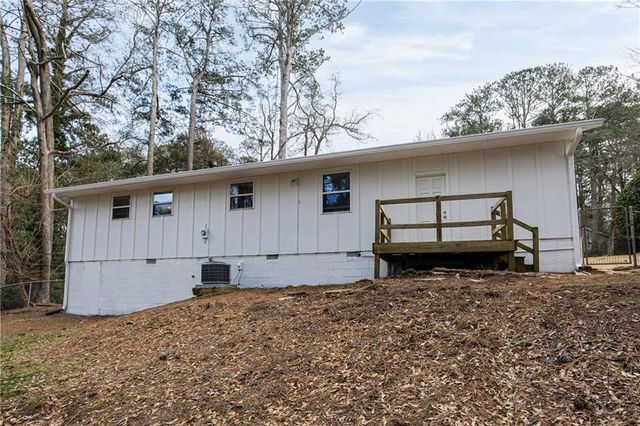 811 Cinderella Way, Decatur, GA 30033