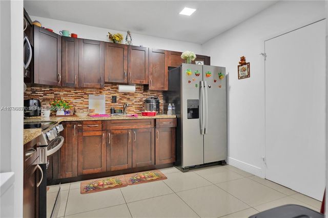7225 SW 21st Street, Miami, FL 33155