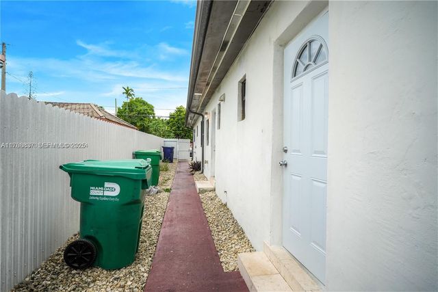 7225 SW 21st Street, Miami, FL 33155