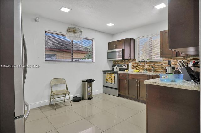 7225 SW 21st Street, Miami, FL 33155