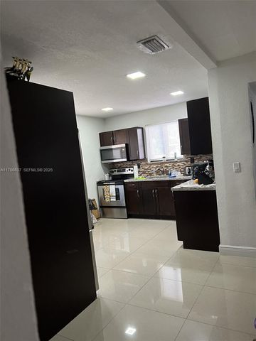 7225 SW 21st Street, Miami, FL 33155