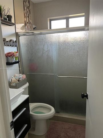 7225 SW 21st Street, Miami, FL 33155