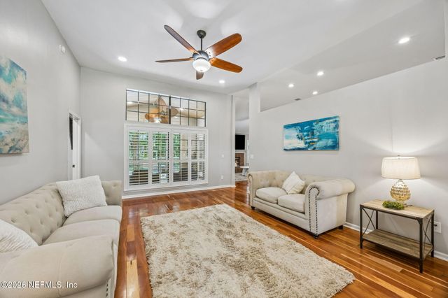 12513 GATELY OAKS Lane E, Jacksonville, FL 32225