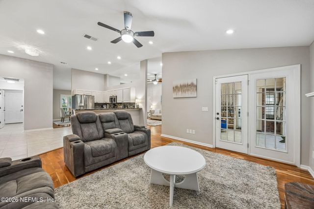 12513 GATELY OAKS Lane E, Jacksonville, FL 32225