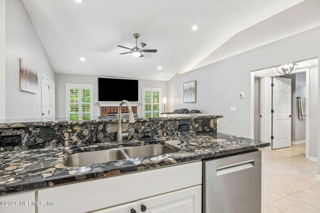 12513 GATELY OAKS Lane E, Jacksonville, FL 32225