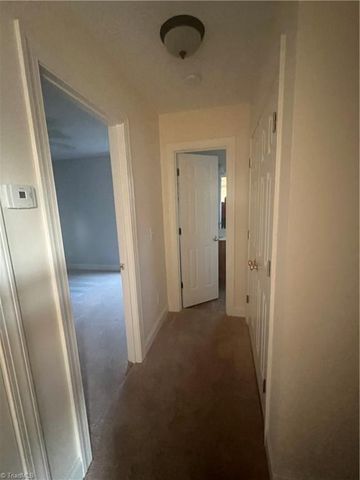 2721 Bridgeport Drive, Winston-salem, NC 27103