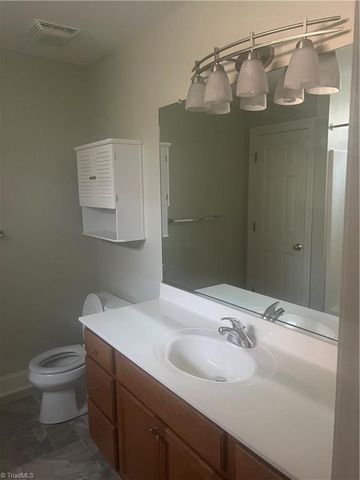 2721 Bridgeport Drive, Winston-salem, NC 27103