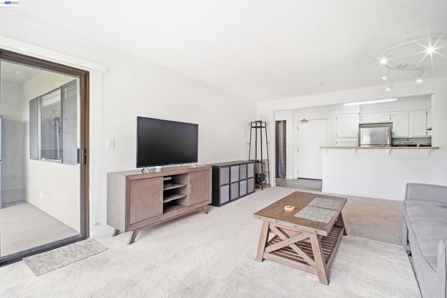 39078 Guardino Dr 208, Fremont, CA 94538