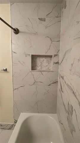 2708 SW 14TH DRIVE 220, Gainesville, FL 32608