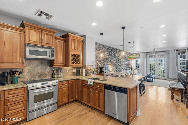 2454 E ROMA Avenue, Phoenix, AZ 85016