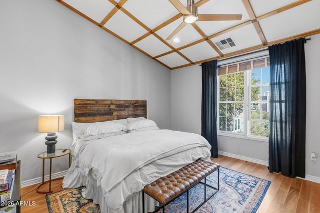 2454 E ROMA Avenue, Phoenix, AZ 85016