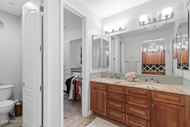 2454 E ROMA Avenue, Phoenix, AZ 85016