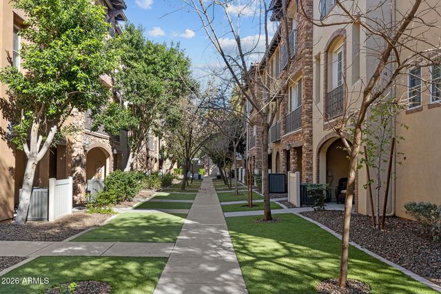 2454 E ROMA Avenue, Phoenix, AZ 85016