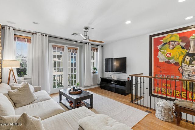 2454 E ROMA Avenue, Phoenix, AZ 85016