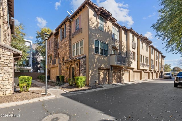 2454 E ROMA Avenue, Phoenix, AZ 85016