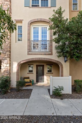 2454 E ROMA Avenue, Phoenix, AZ 85016