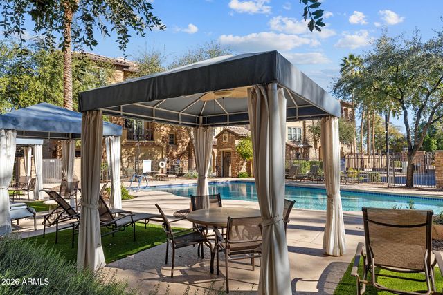 2454 E ROMA Avenue, Phoenix, AZ 85016