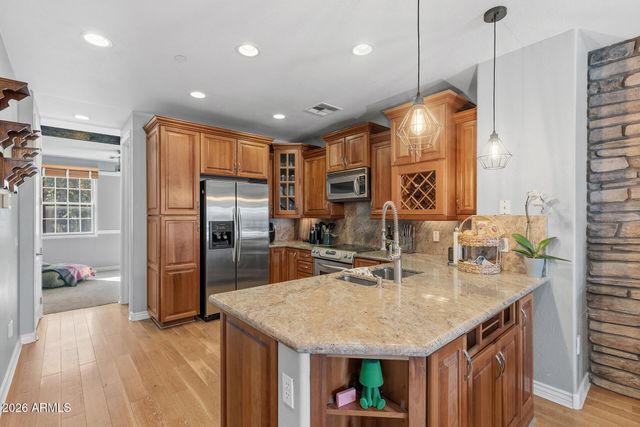 2454 E ROMA Avenue, Phoenix, AZ 85016