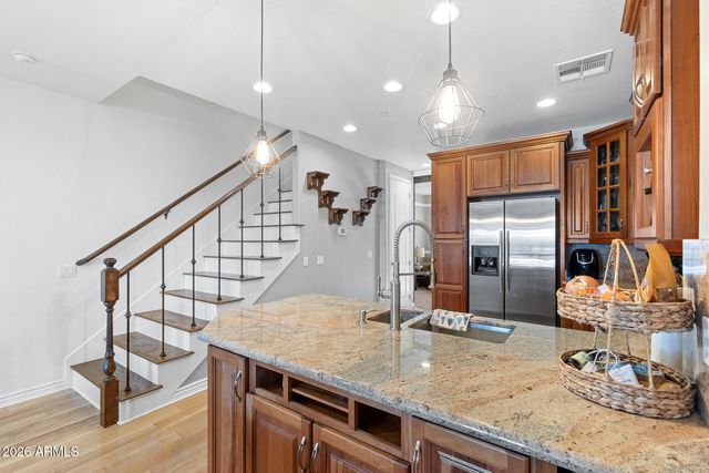 2454 E ROMA Avenue, Phoenix, AZ 85016