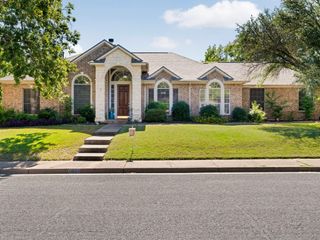 11800 Yarbrough DR, Austin, TX 78748