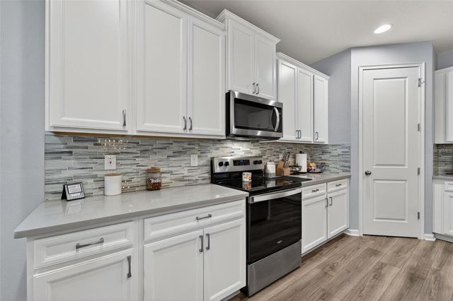 11404 BLUE WOODS DRIVE, Riverview, FL 33569