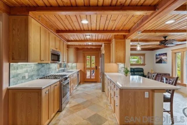 3097 Green Heather Lane, Fallbrook, CA 92028