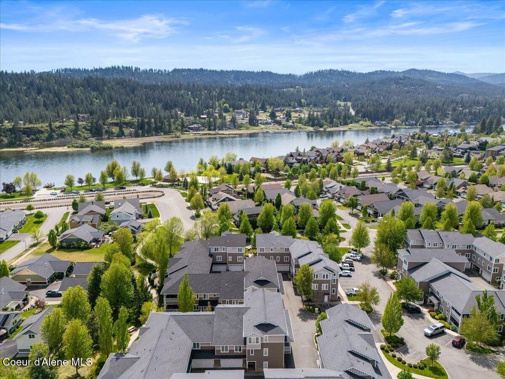 4445 Greenchain LOOP, APT 3, Coeur d'Alene, ID 83814 photo 2