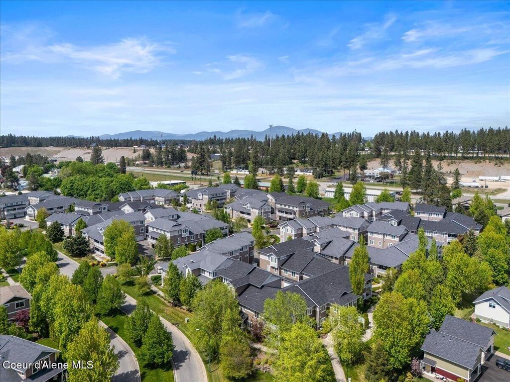 4445 Greenchain LOOP, APT 3, Coeur d'Alene, ID 83814 photo 3