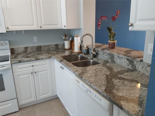 3730 PINEBROOK CIRCLE 404, Bradenton, FL 34209