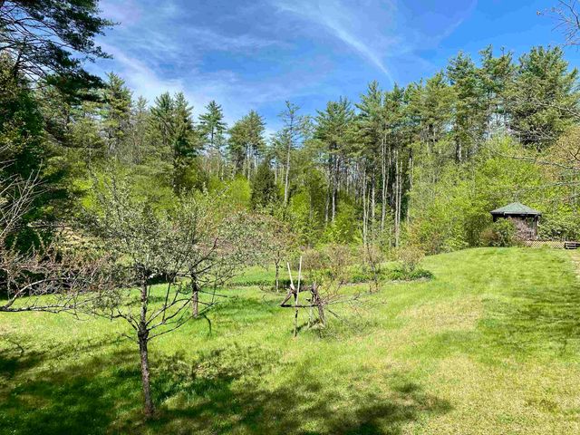 116 Teacher Road, Jamaica, VT 05343