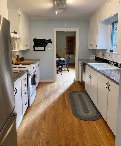 116 Teacher Road, Jamaica, VT 05343